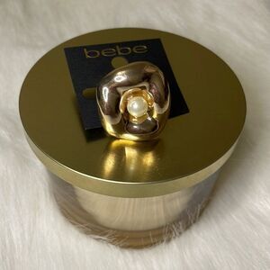 🎉 2/$20 🎉 Bebe | Gold Flower Pearl Statement Ring